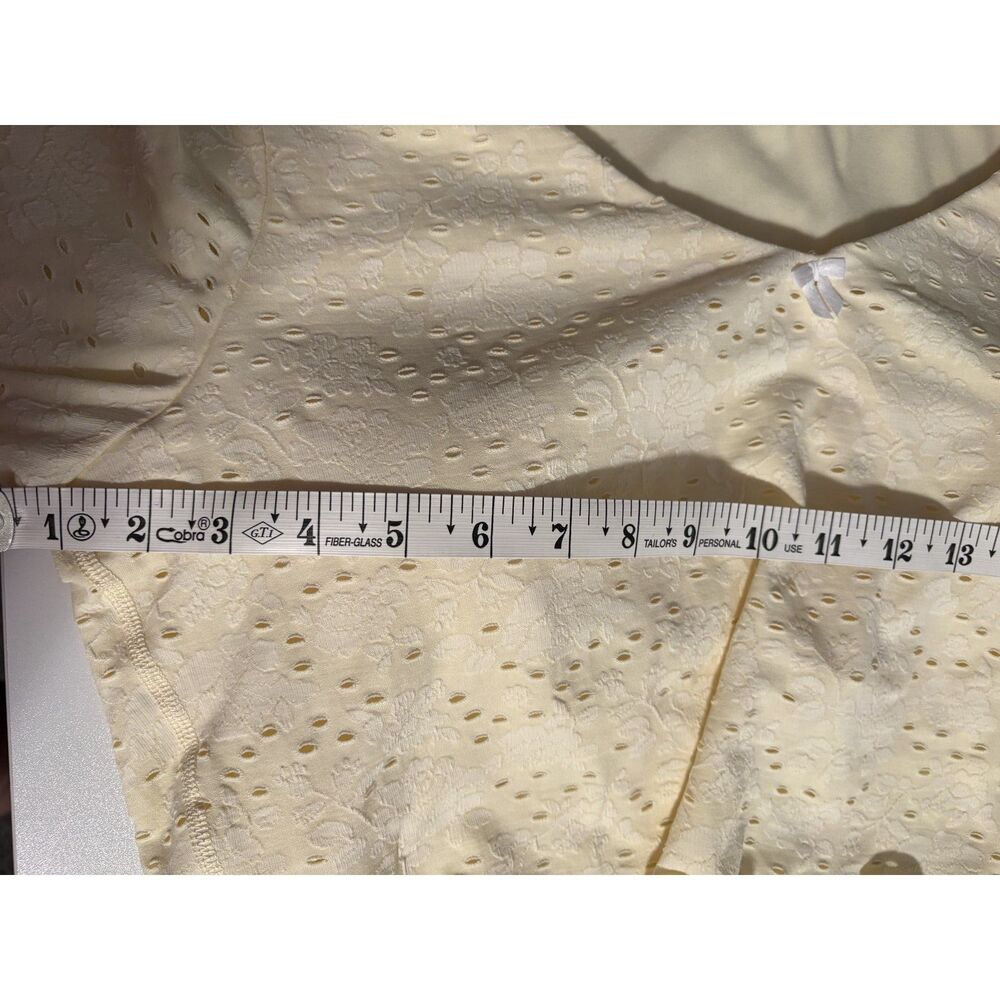 Offline by aerie Cream Eyelet Lace Crop Top - Picture 5 of 7